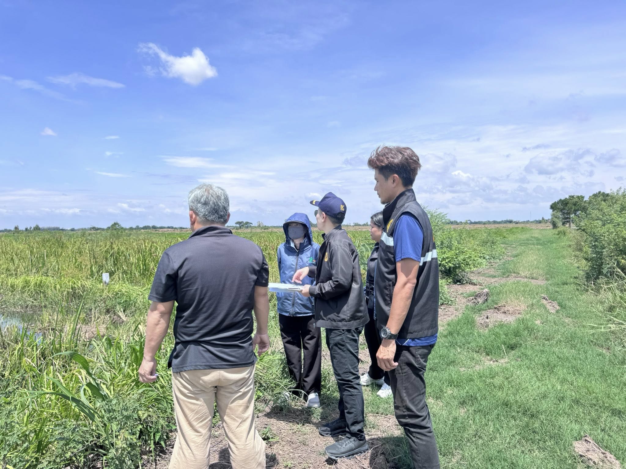 title - ส.ป.ก.อ่างทอง ลงพื้นที่ตรวจสอบการเข้าทำประโยชน์ของแปลงเกษตรกรในเขตปฏิรูปที่ดิน